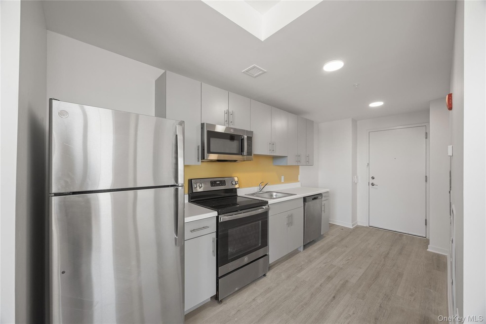 56 Prospect St unit 618, Yonkers, NY 10701 - photo 1