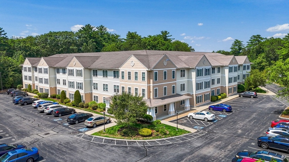 Windgate at Salisbury unit B312, Salisbury, MA 01952 - photo 1