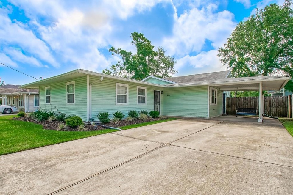 4662 Mirabeau Ave, New Orleans, LA 70126 - photo 1