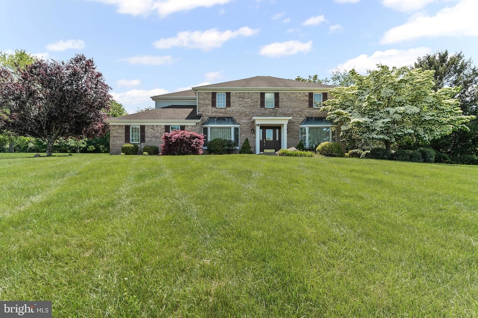 Pending $899,900 • Co-Listing Agent
