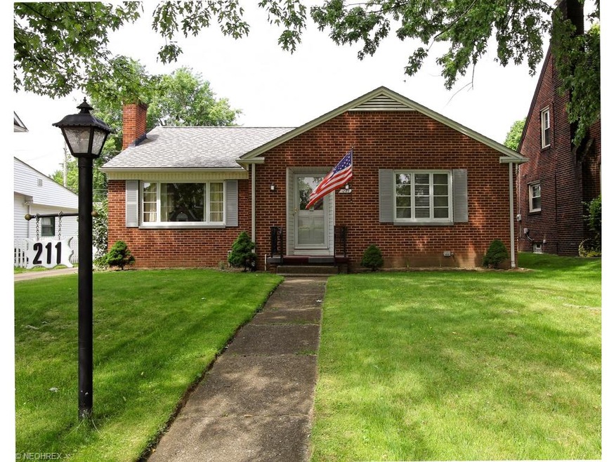 Welcome to 211 Montrose Ave NW Canton, Ohio 44708!