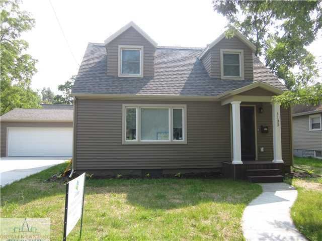 1132 Comfort St, Lansing, MI 48915 - photo 1