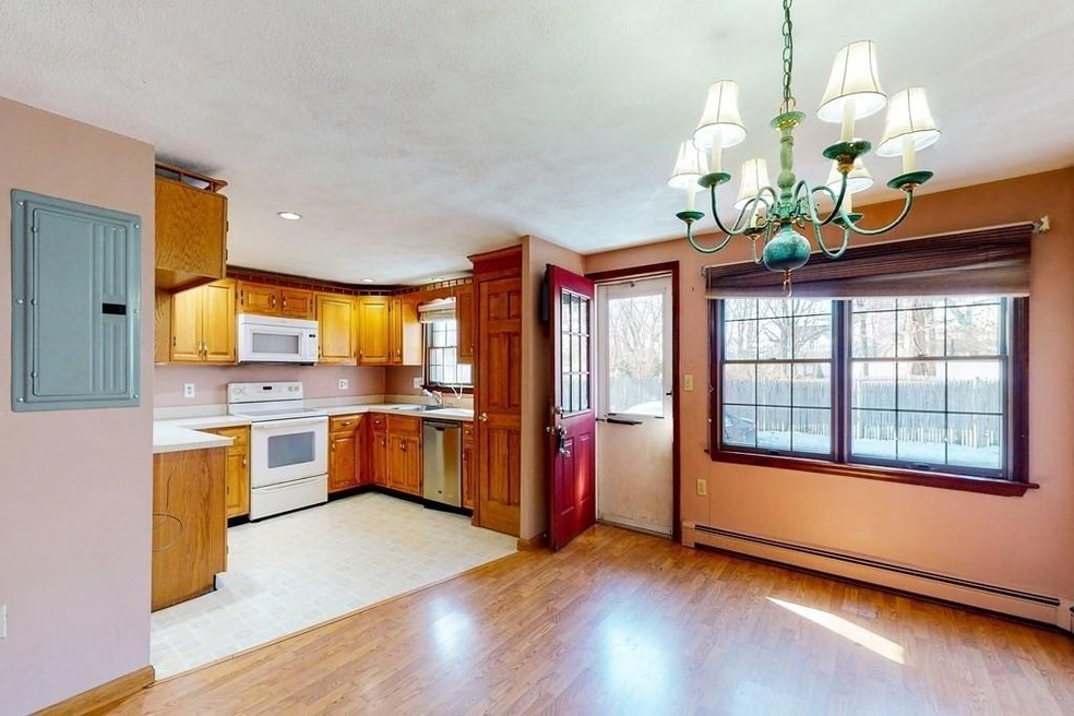 14 Anderson Way, Malden, MA 02148 - photo 1