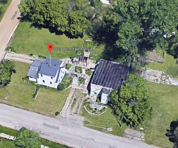 1129 W Yale Ave, Flint, MI 48505 - photo 1