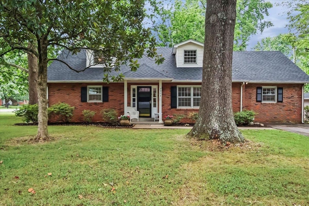 2505 Mohawk Dr, Bowling Green, KY 42104 - photo 1