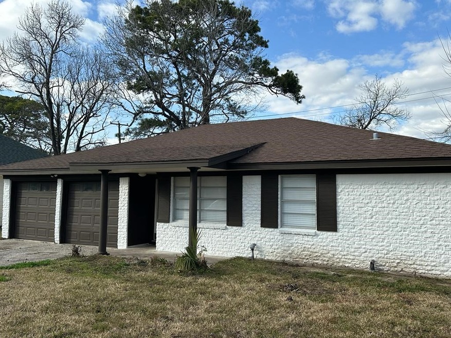 7725 Charlesmont St, Houston, TX 77016 - photo 1