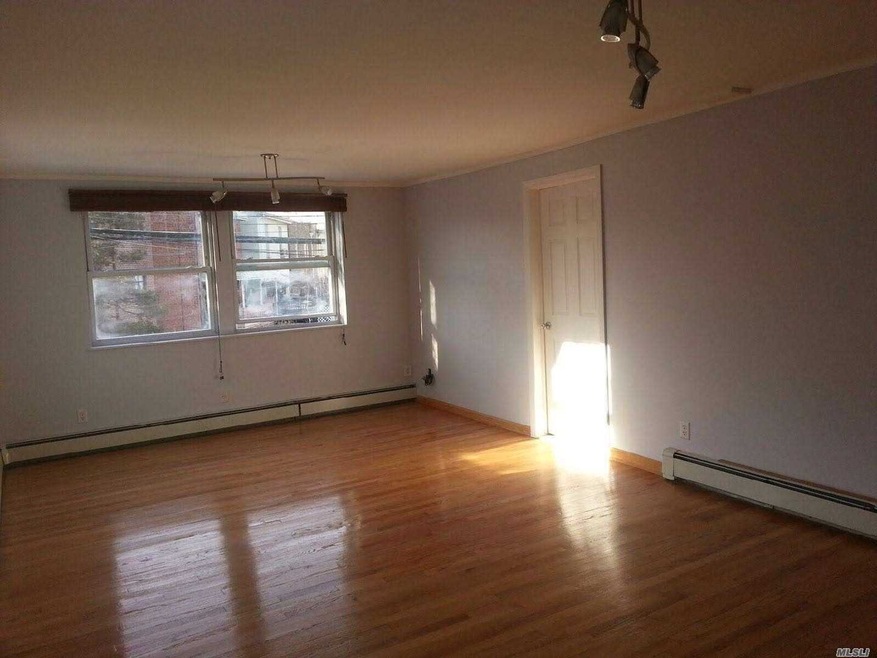 3137 46th St, Astoria, NY 11103 - photo 1