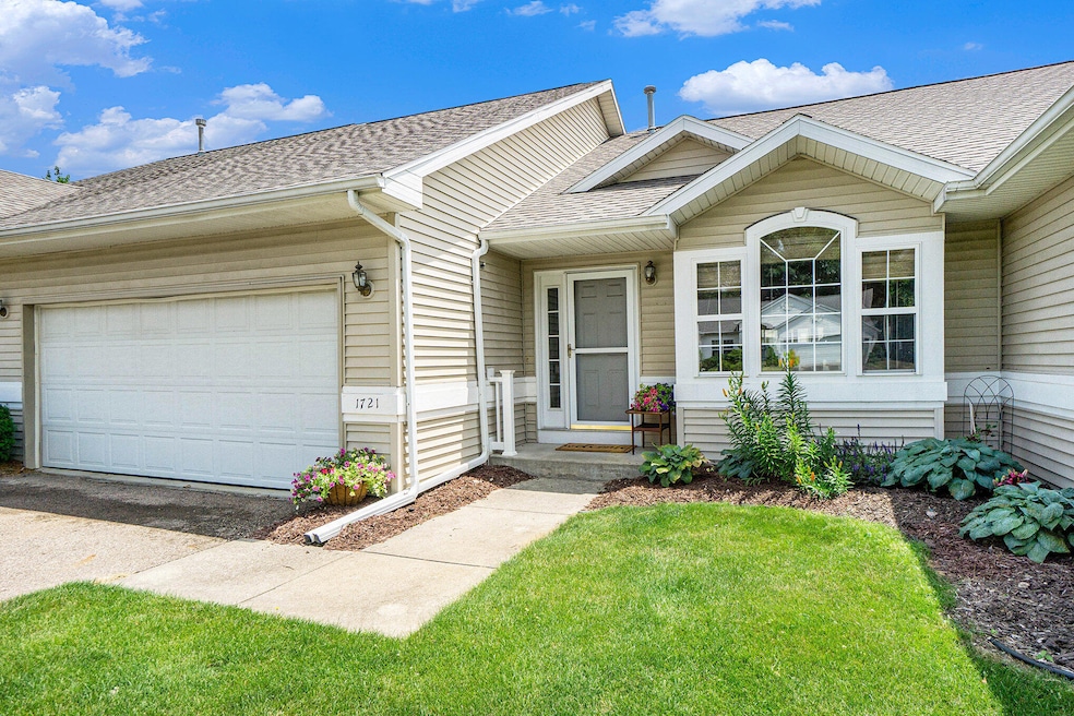 1721 Quail Run Dr unit R64, Kalamazoo, MI 49009 - photo 1