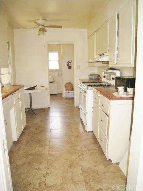 744 N Palm Ave, Upland, CA 91786 - photo 1