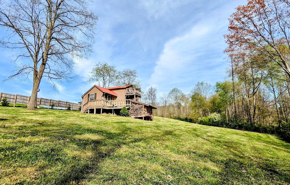 6531 Lockbridge Rd, Meadow Bridge, WV 25976 - photo 1