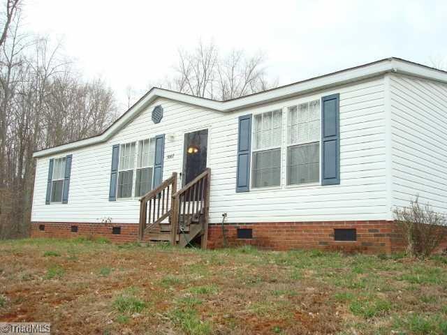 3007 Brookside Ct, Asheboro, NC 27205 - photo 1