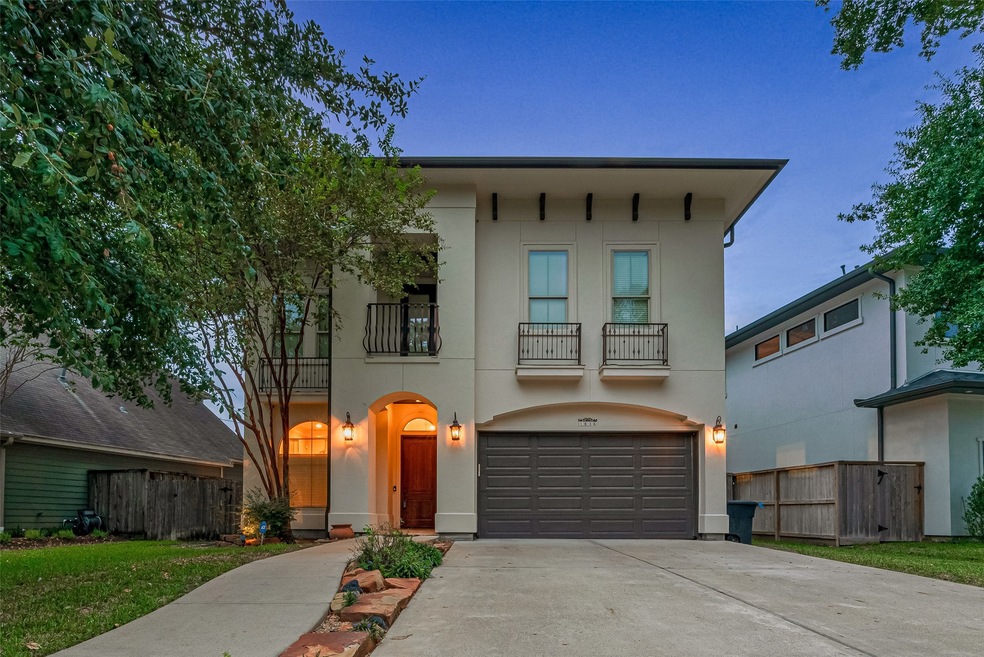 1636 Richelieu Ln, Houston, TX 77018 - photo 1