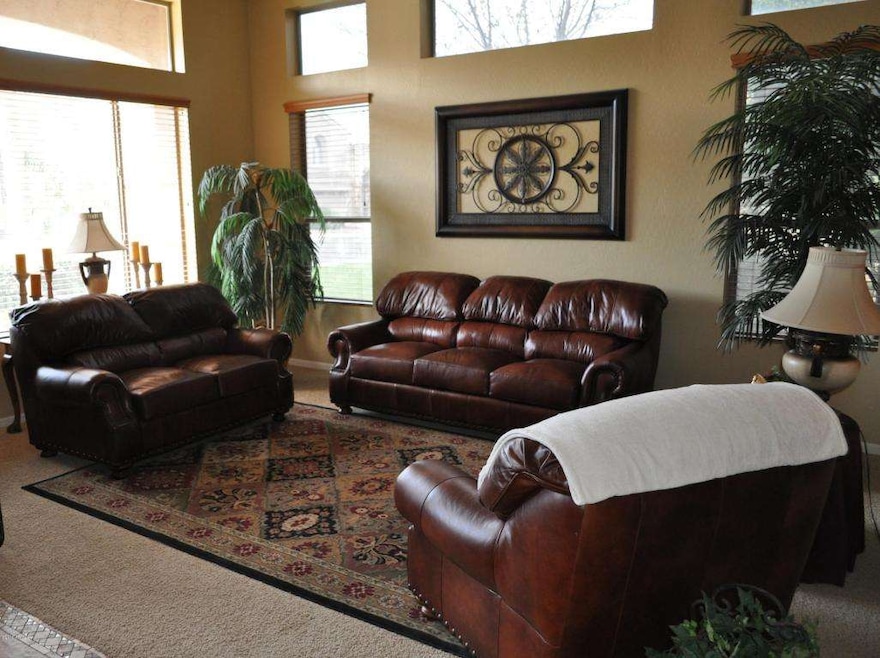 4070 E Laurel Ave, Gilbert, AZ 85234 - photo 1