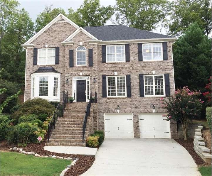 Beautiful custom home in quiet cul-de-sac.  Great 
