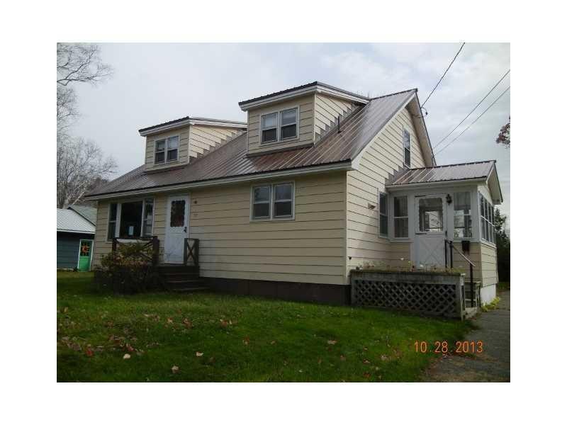 77 New Hampshire St, Millinocket, ME 04462 - photo 1
