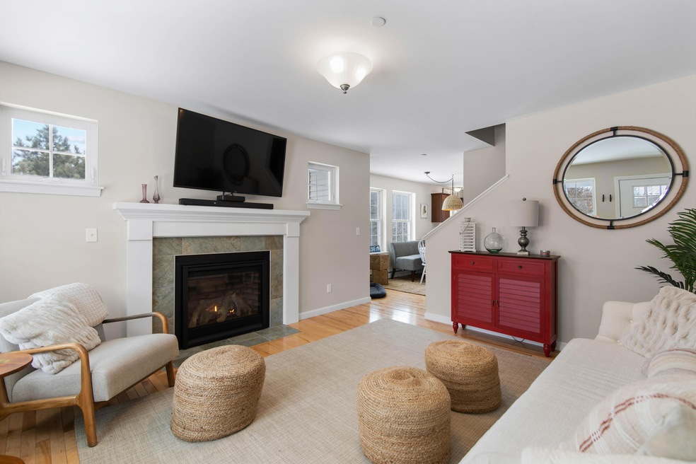 1 Hayden Ln unit 1, Freeport, ME 04032 - photo 1