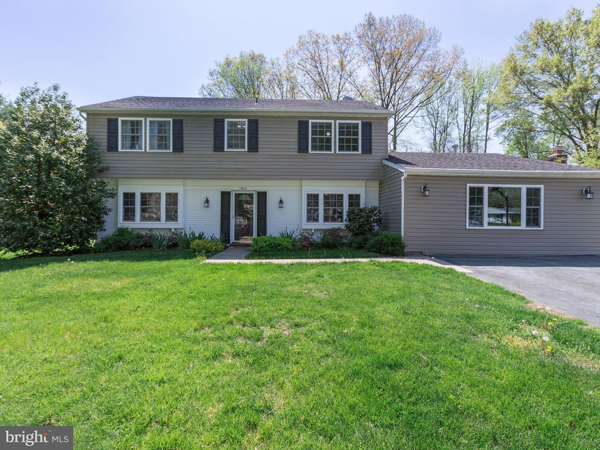 13003 Maepine Ct, Fairfax, VA 22033 - photo 1