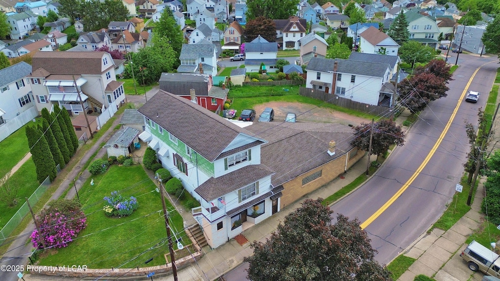 255 W Main St, Nanticoke, PA 18634 - photo 1