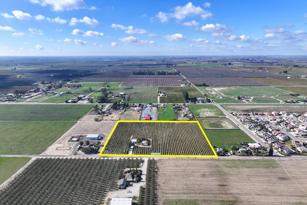 12615 S Mitchell Ave, Selma, CA 93662 - photo 1