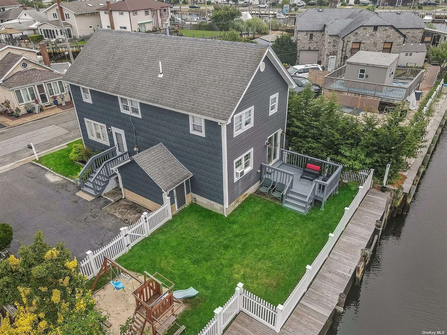 127 Kopf Rd, Bellmore, NY 11710 - photo 1