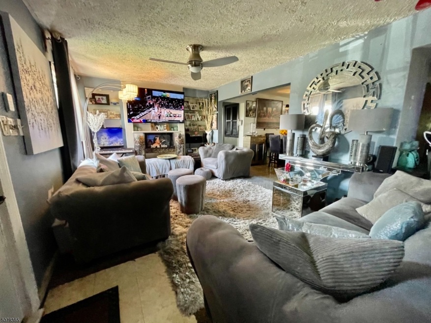 933 W Chestnut St, Union, NJ 07083 - photo 1