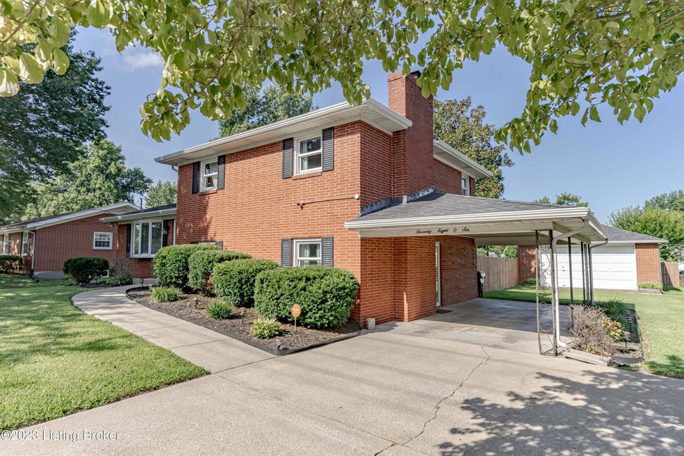 7806 Smyrna Pkwy, Louisville, KY 40228 - photo 1