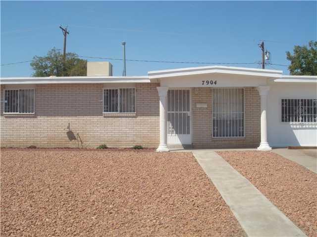 7904 Broadway Dr, El Paso, TX 79915 - photo 1