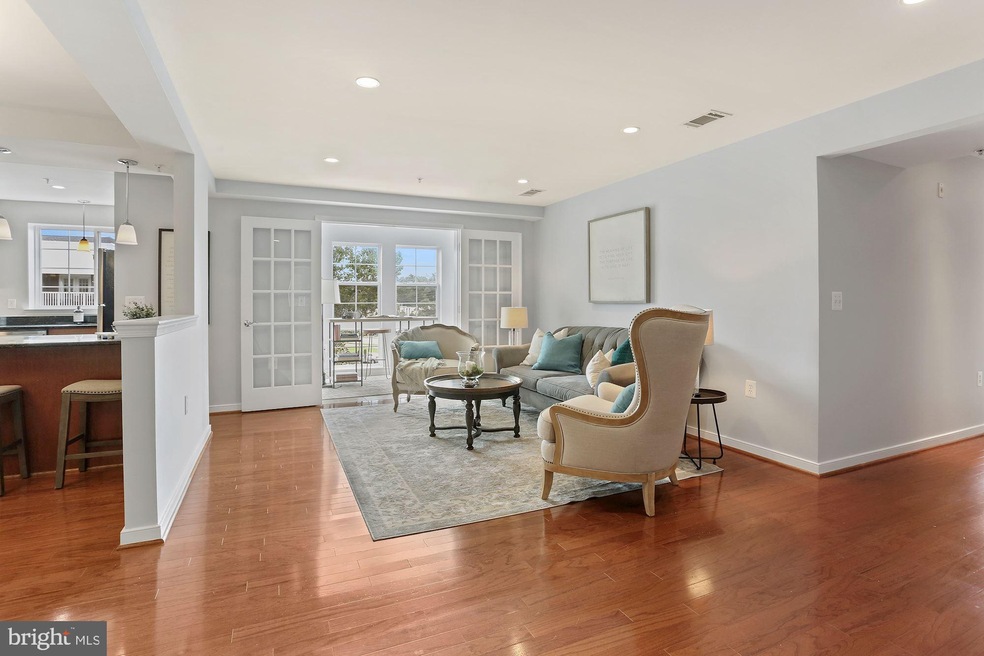 4069 S Four Mile Run Dr unit 303, Arlington, VA 22204 - photo 1