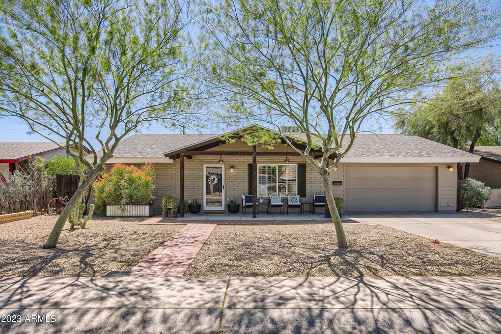 327 E Balboa Dr, Tempe, AZ 85282 - photo 1