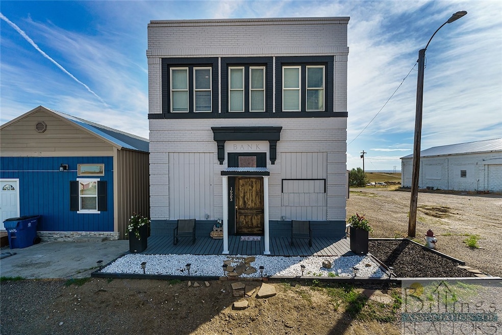 16503 Iowa Avenue, Broadview