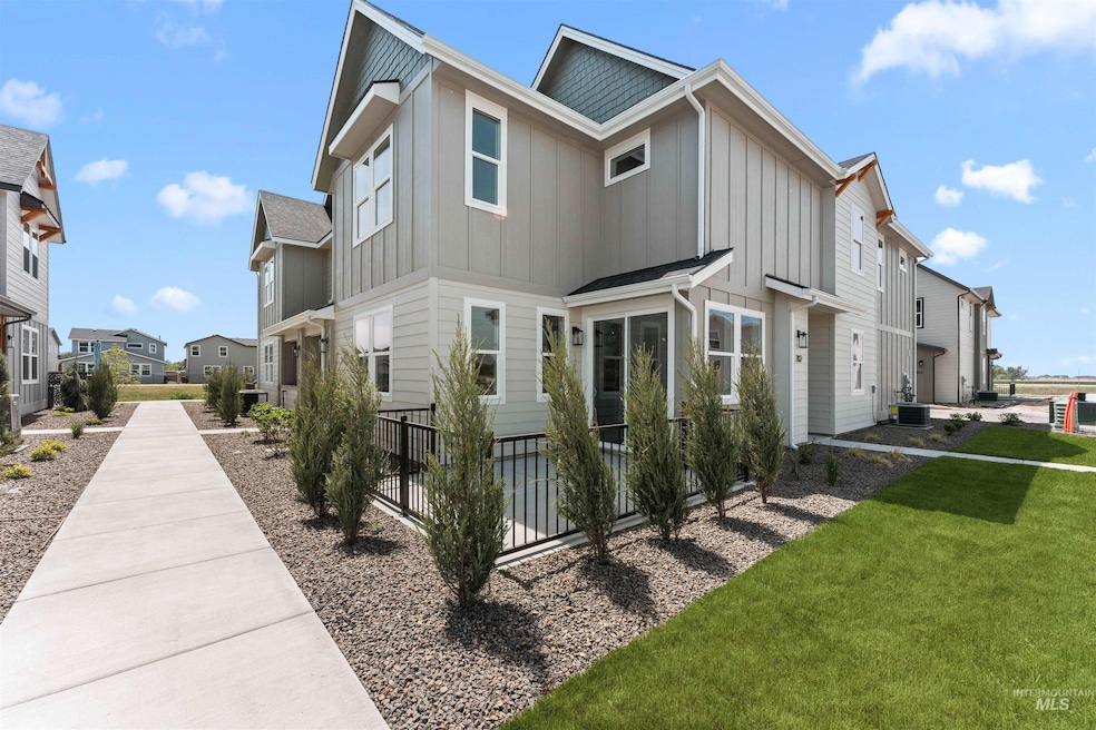 152 S Koyukuk Ln, Star, ID 83669 - photo 1