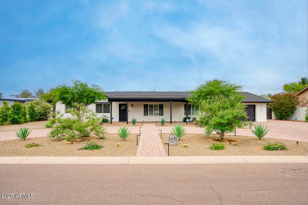 Circular Drive way