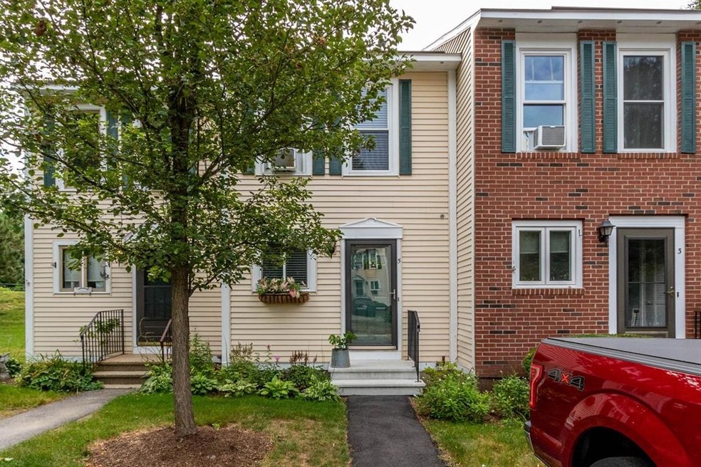 5 Granite Cir, MerriMacK, NH 03054 - photo 1