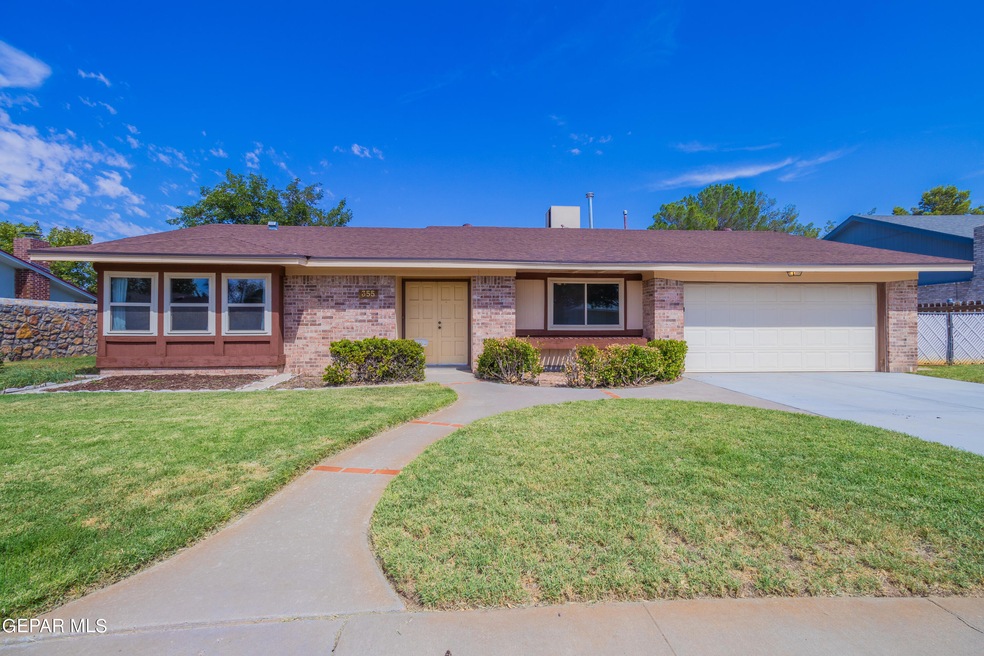 355 Roslyn Dr, Horizon City, TX 79928 - photo 1