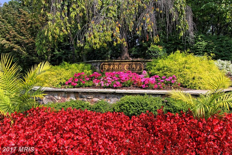 5809 Cove Landing Rd unit 301, Burke, VA 22015 - photo 1