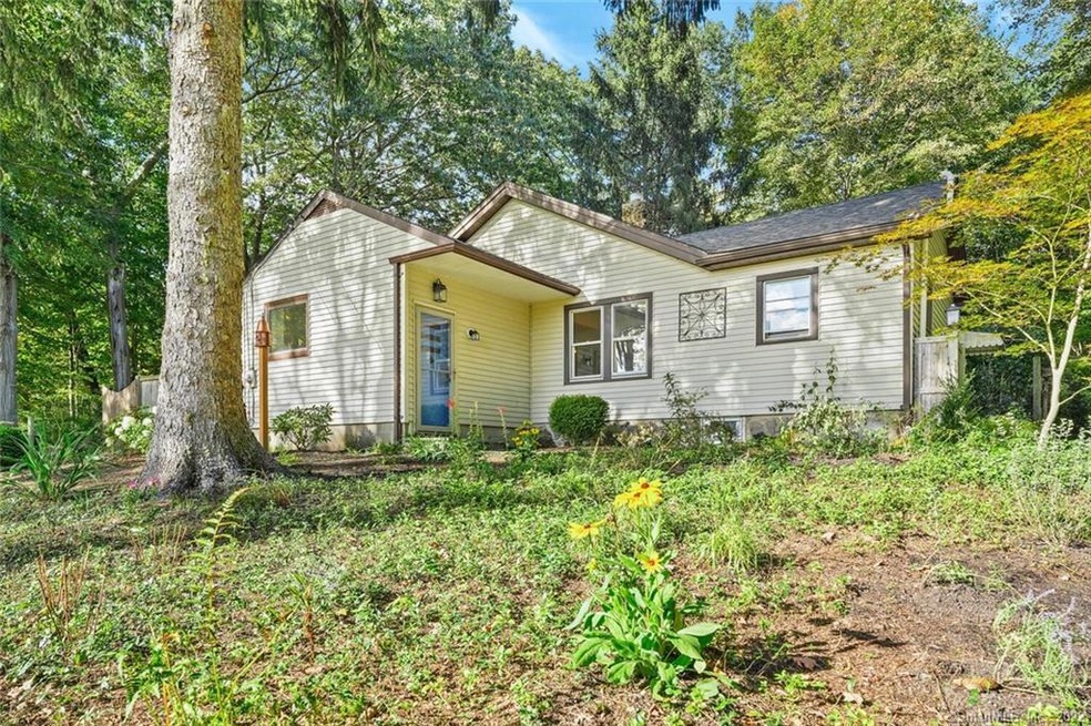 60 Portland Ave, Redding, CT 06896 - photo 1