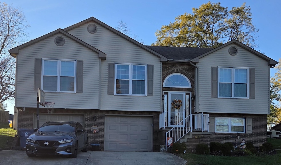 1010 Fairway Dr, Georgetown, KY 40324 - photo 1