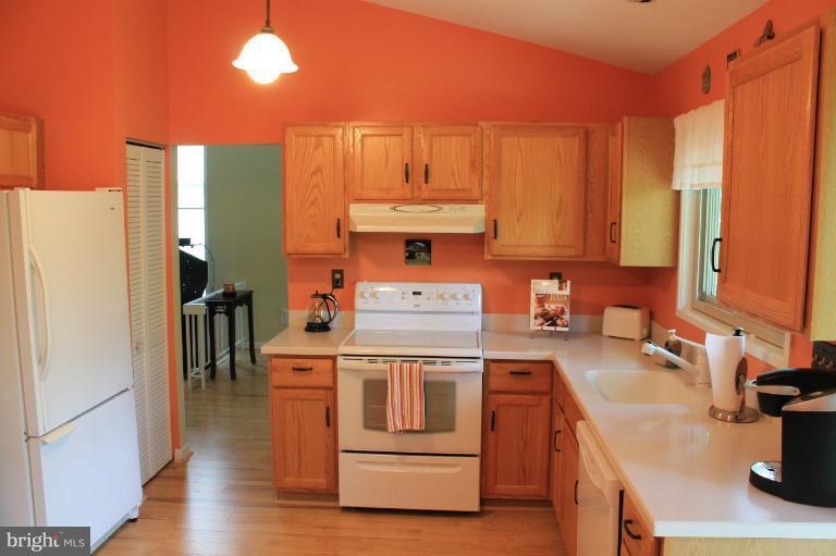 9417 Bethany Place, Montgomery Village, MD 20886 - photo 1