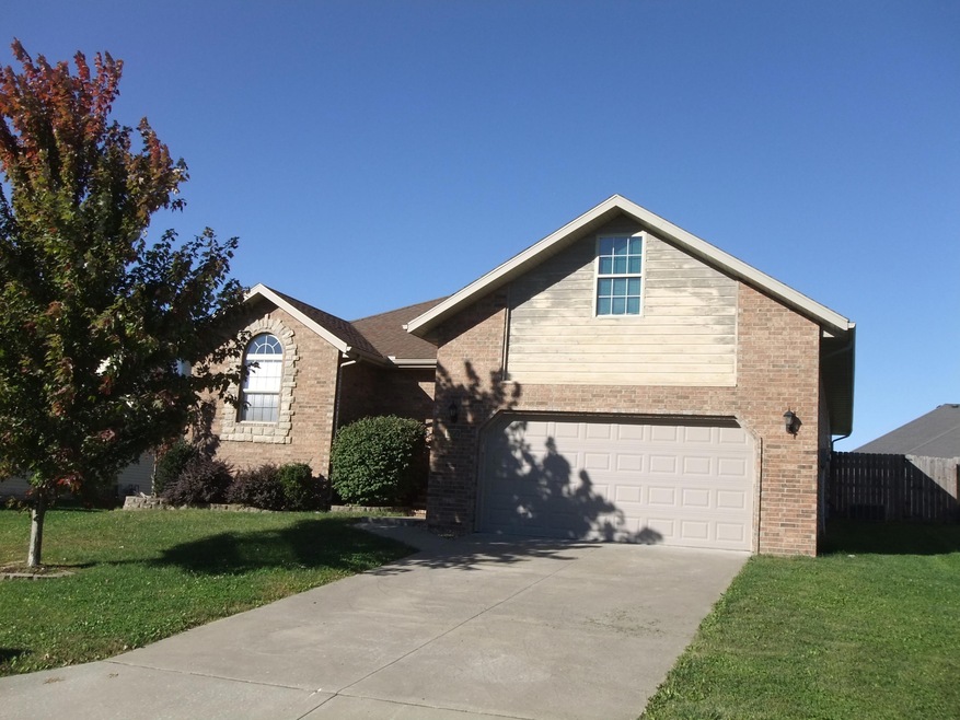 625 N Spout Spring St, Nixa, MO 65714 - photo 1