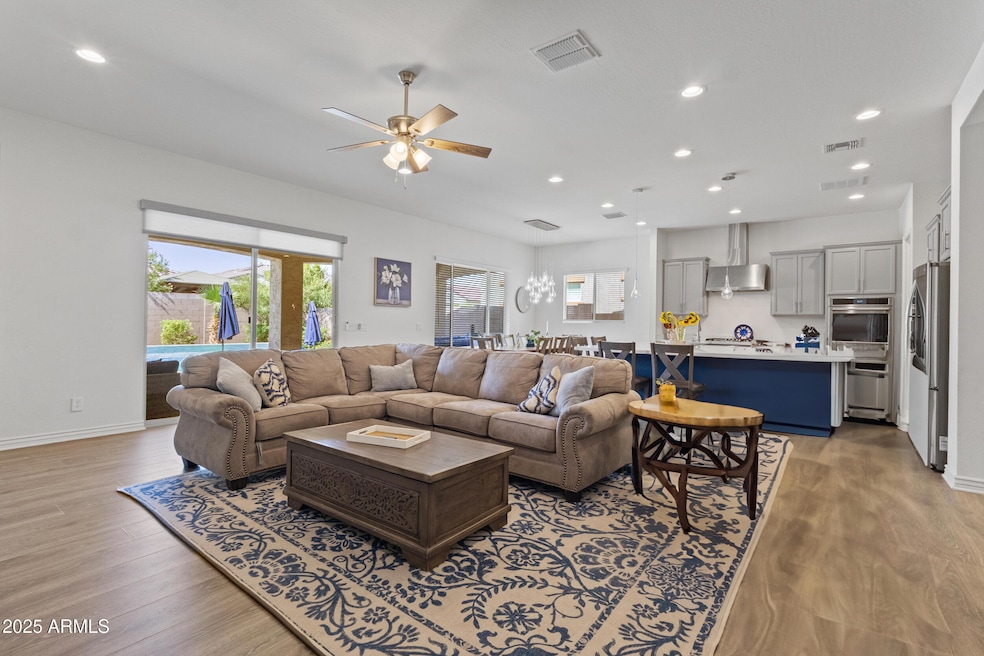 10638 E Thornton Ave, Mesa, AZ 85212 - photo 1