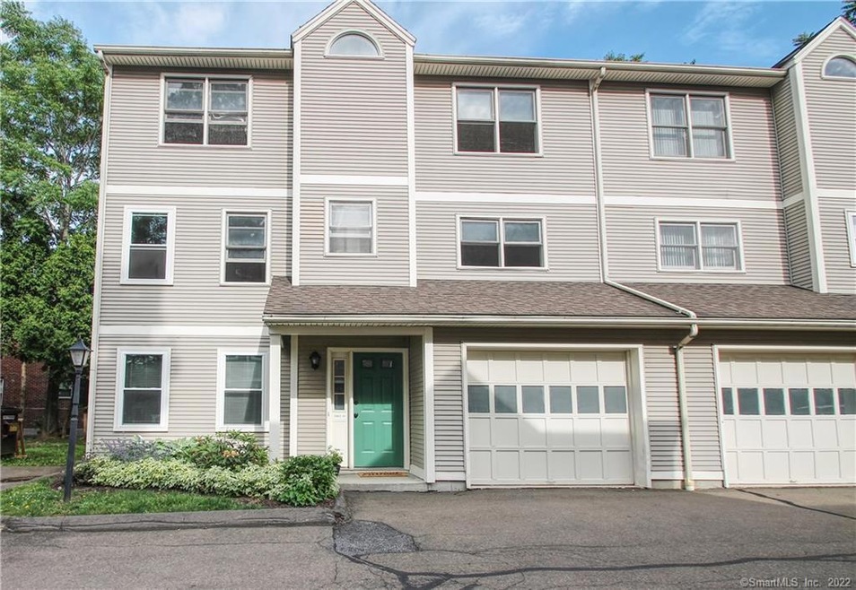 1002 Whalley Ave unit D, New Haven, CT 06515 - photo 1