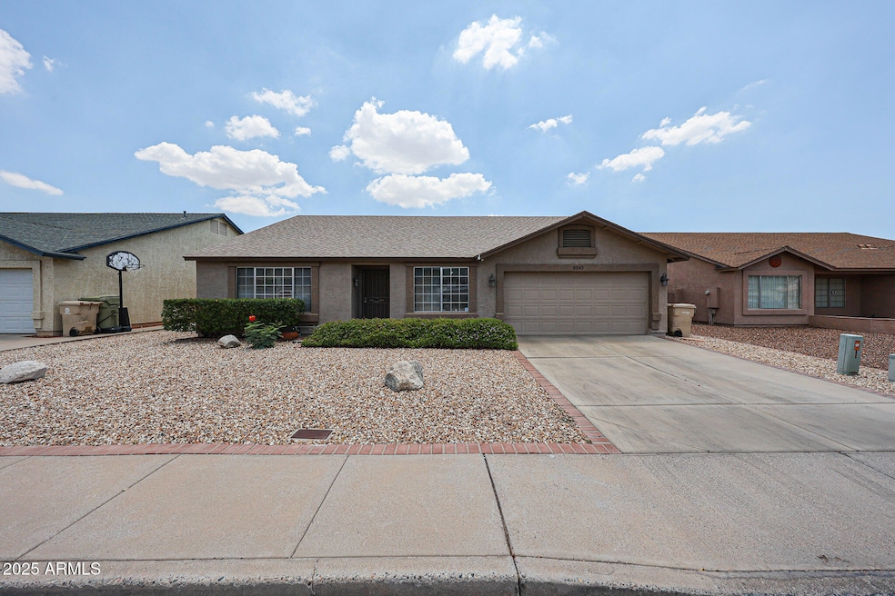 8943 W Sierra Vista Dr_14a front2