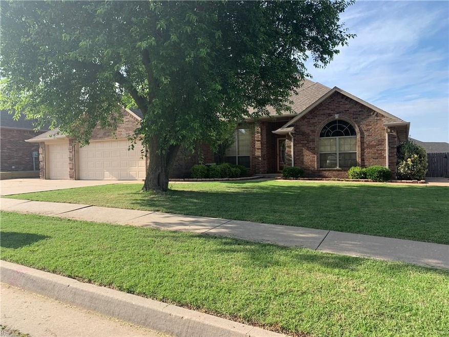 Great curb appeal!  4 car parking. Good space on t