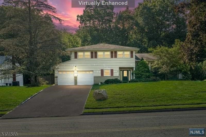 17 Shrewsbury Dr, Livingston, NJ 07039 - photo 1