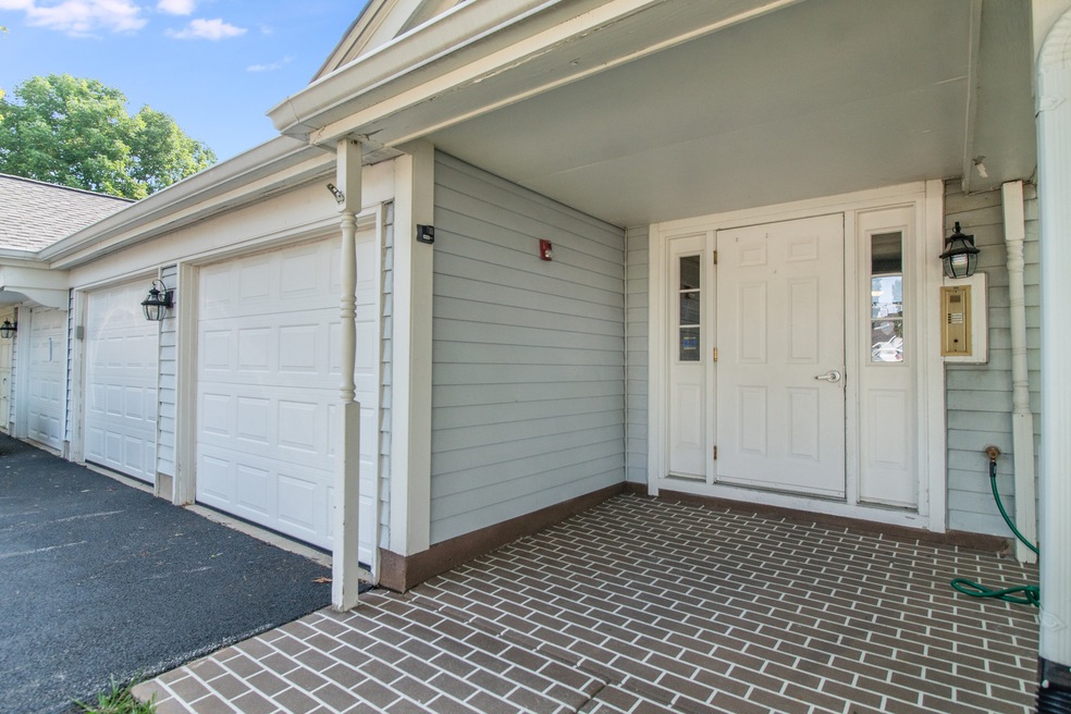 2161 Sunderland Ct unit 202B, Naperville, IL 60565 - photo 1