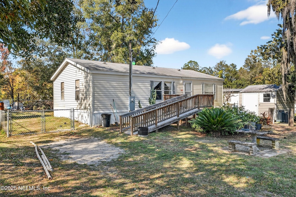 149 Sportsman Rd, Satsuma, FL 32189 - photo 1