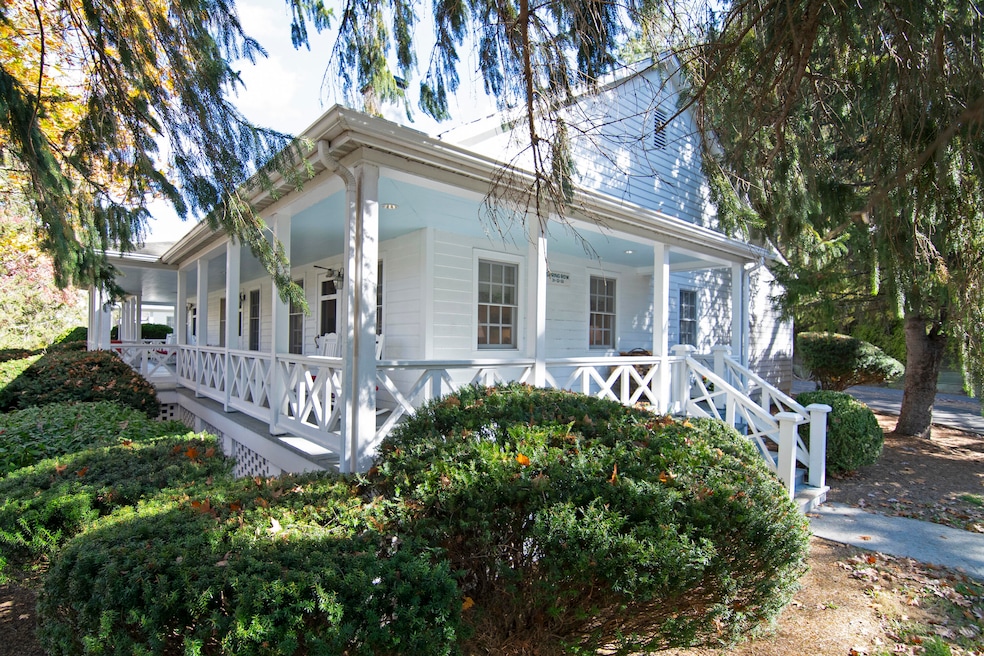 6333 Springhouse Ln, White Sulphur Springs, WV 24986 - photo 1