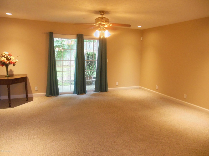 175 Central Blvd unit 10, Mount Washington, KY 40047 - photo 1