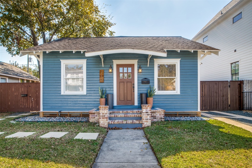 210 E 24th St, Houston, TX 77008 - photo 1