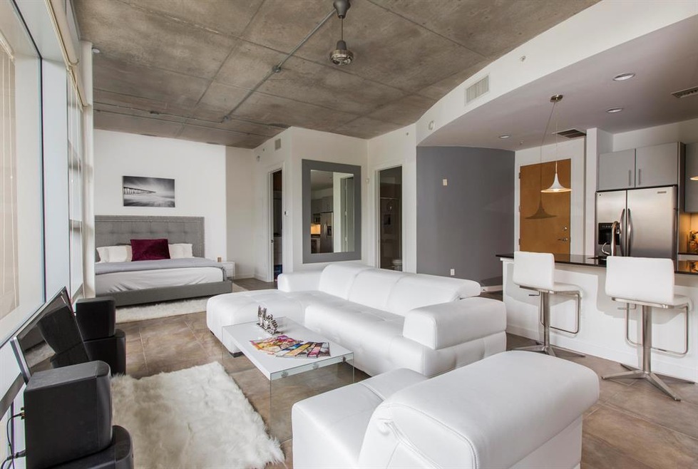 335 SE 6th Ave, Unit 212